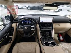 تۆیۆتا لاند کروزەر